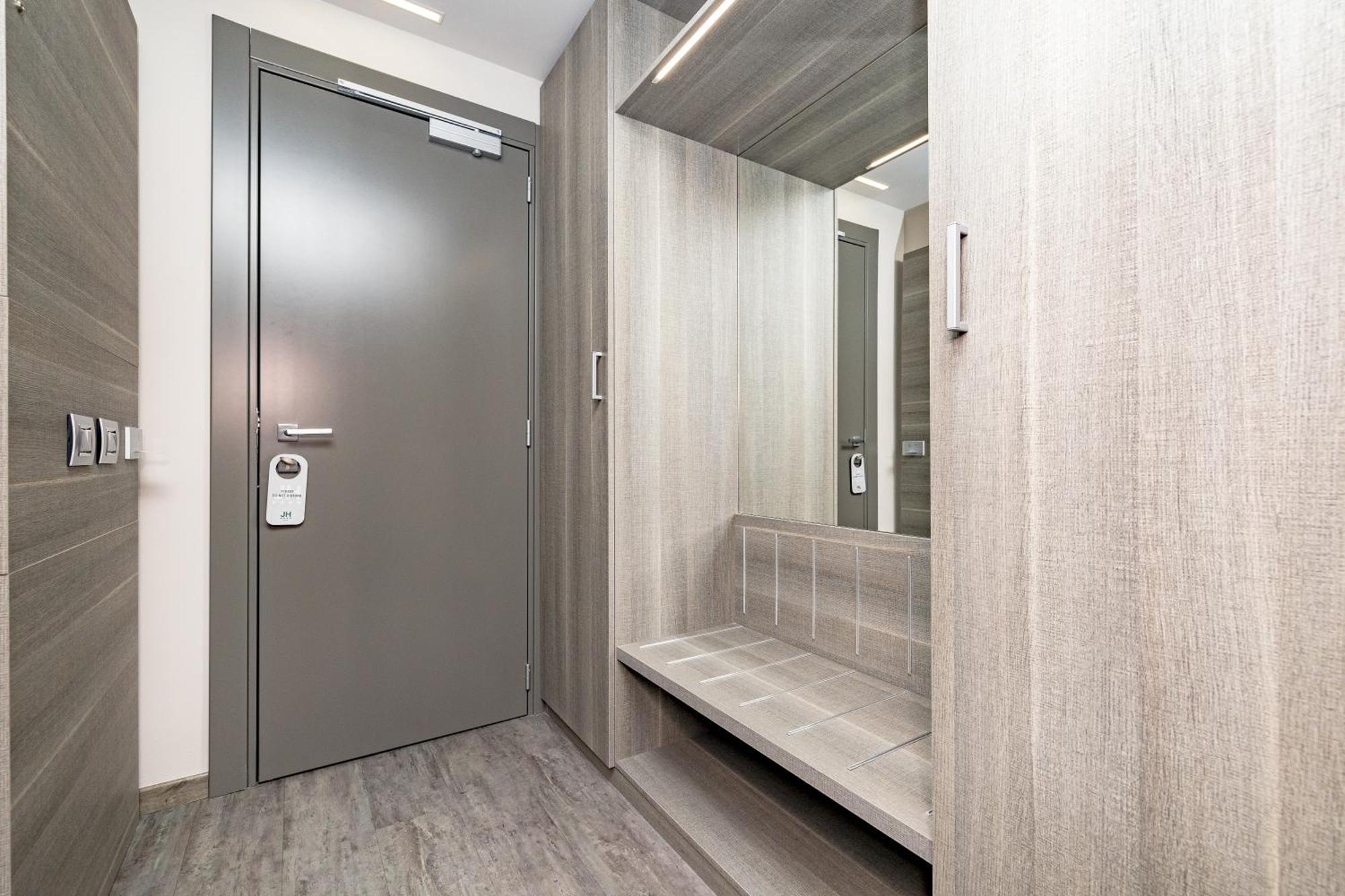 Just Hotel Saronno Bagian luar foto