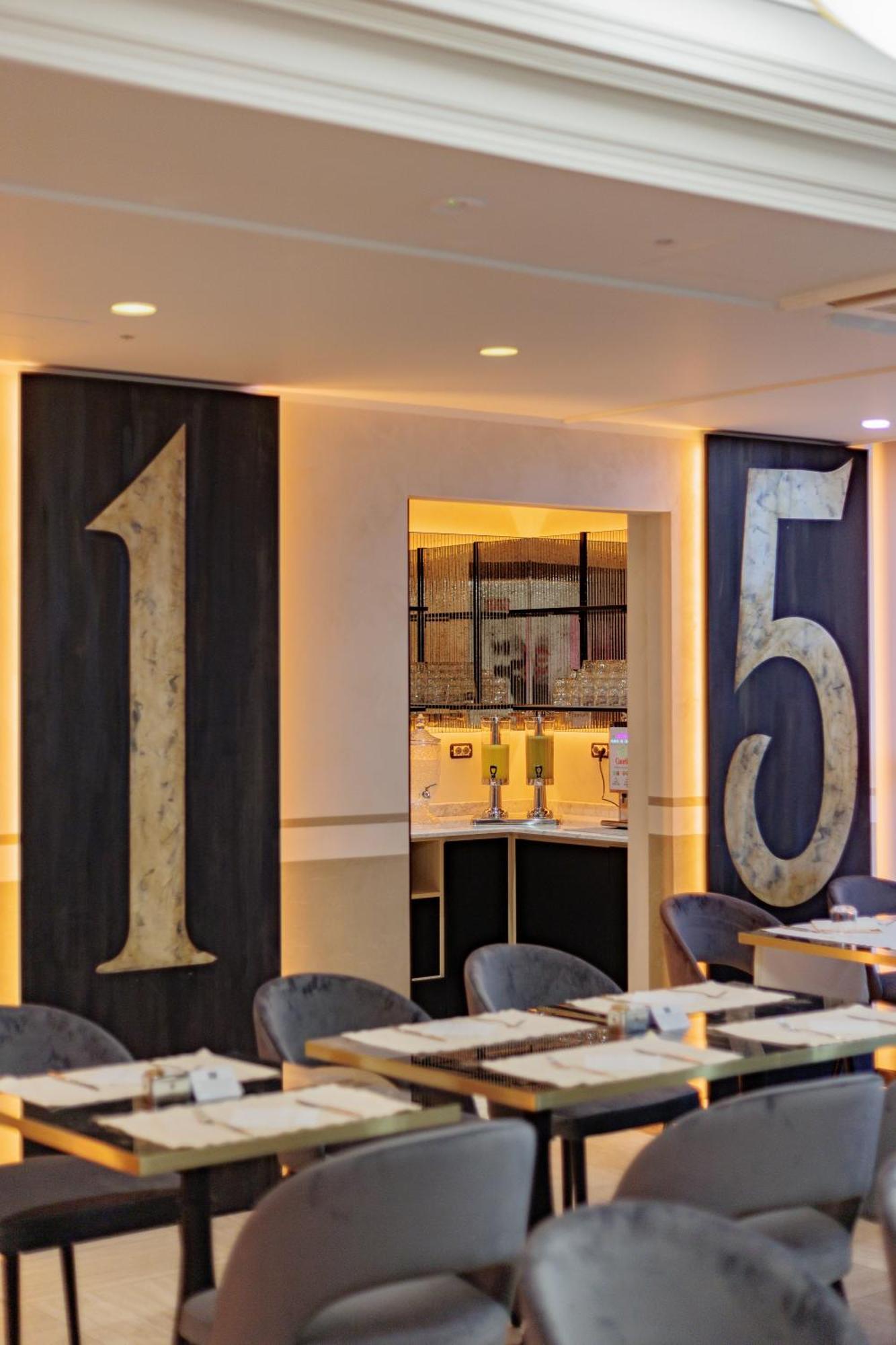 Just Hotel Saronno Bagian luar foto