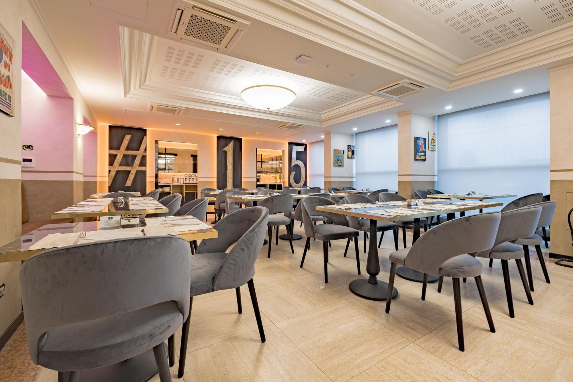 Just Hotel Saronno Bagian luar foto