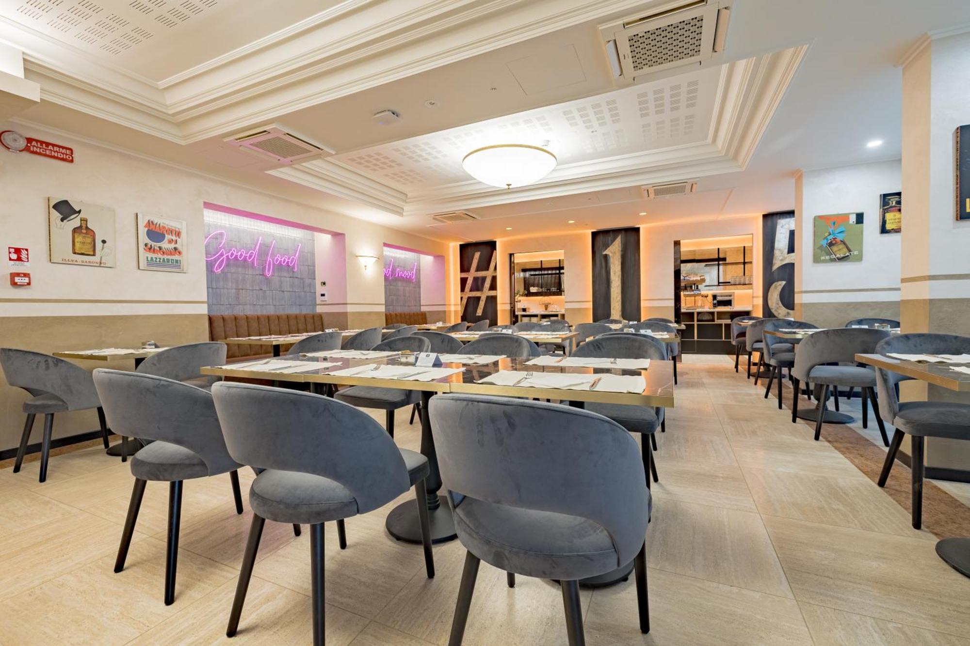 Just Hotel Saronno Bagian luar foto