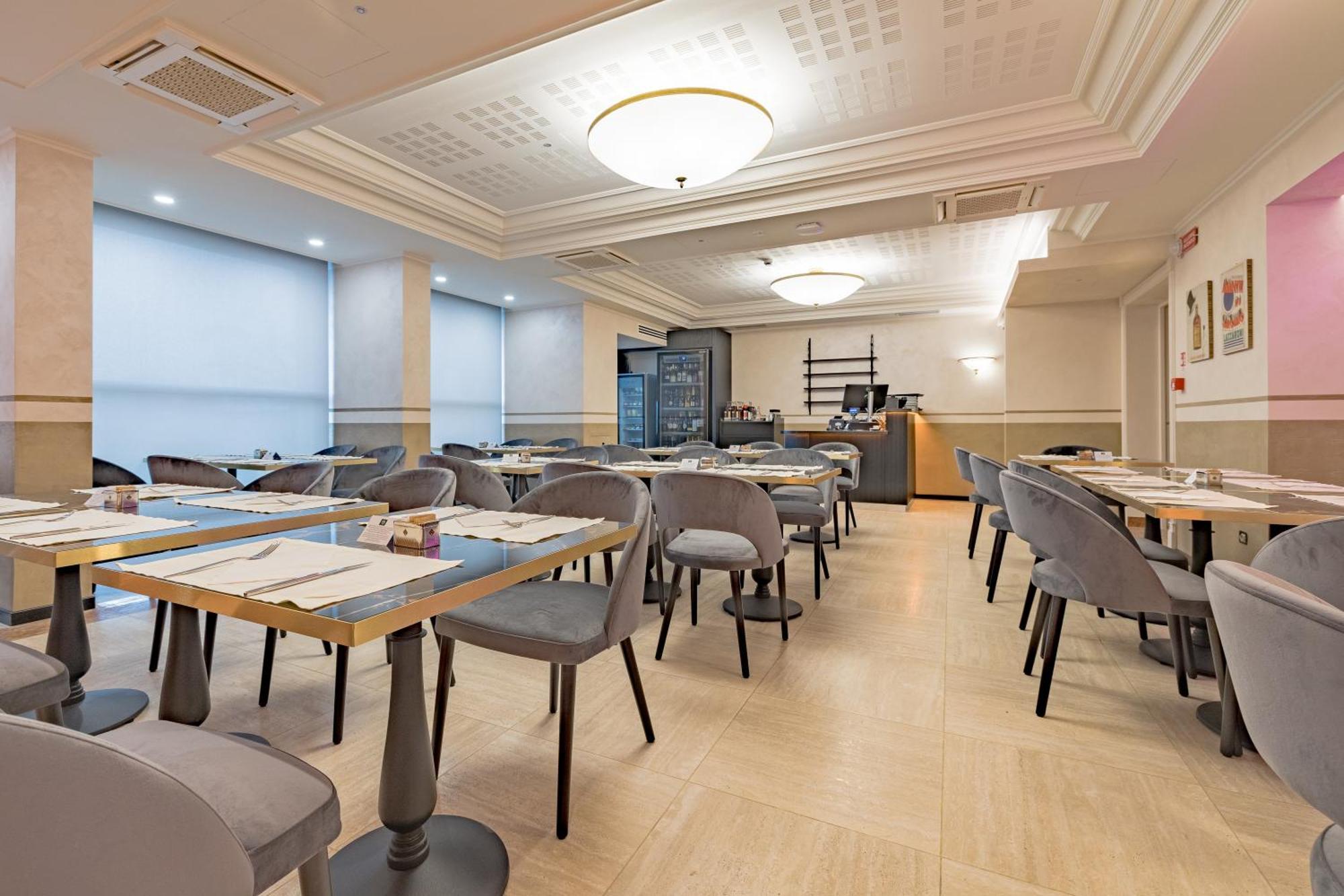 Just Hotel Saronno Bagian luar foto
