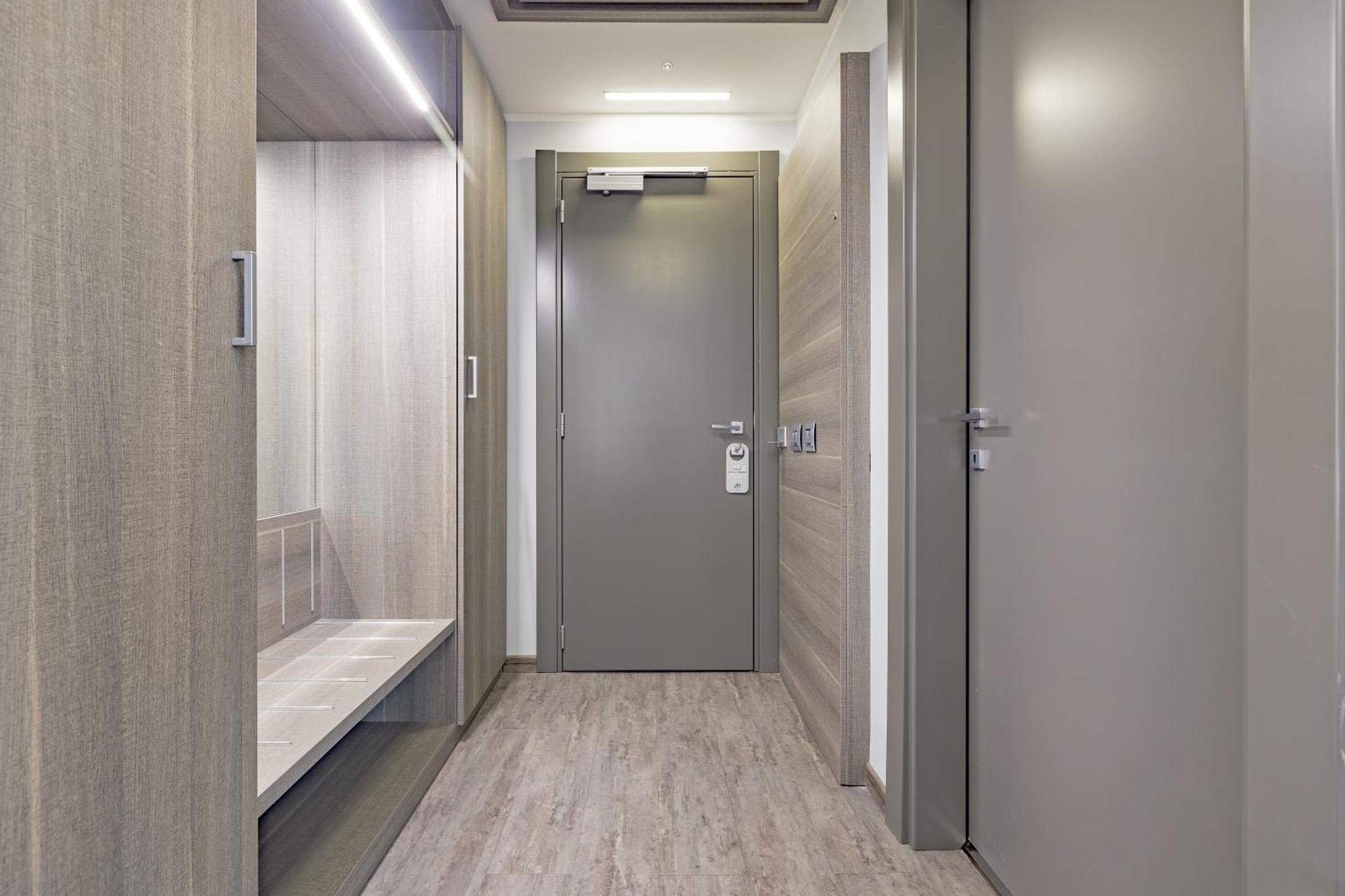 Just Hotel Saronno Bagian luar foto